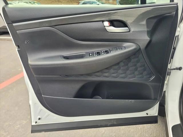2022 Hyundai Santa Fe SE