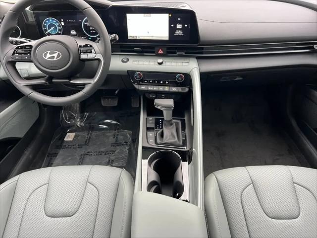 2025 Hyundai Elantra Hybrid Limited