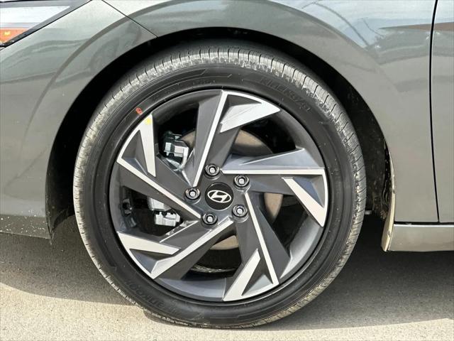 2025 Hyundai Elantra Hybrid Limited
