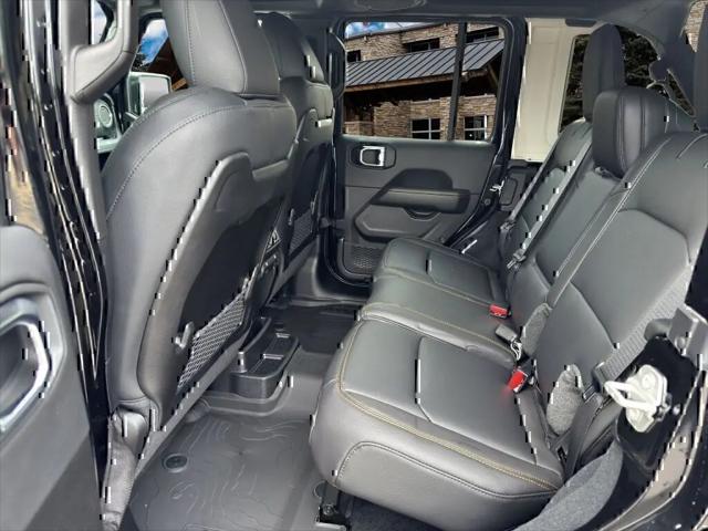 2025 Jeep Wrangler 4-Door Sahara 4x4