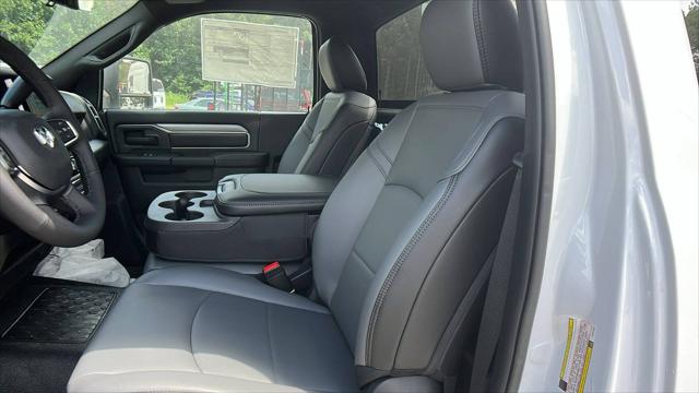 2025 Ram 3500 Tradesman/Big Horn