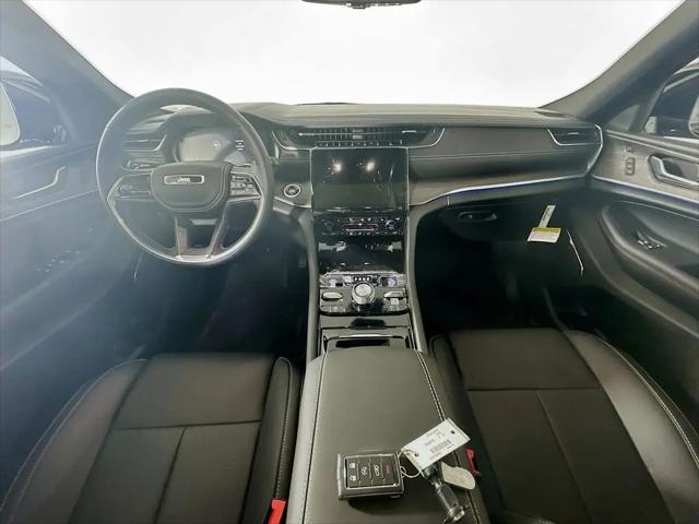 2025 Jeep Grand Cherokee L Overland 4x4