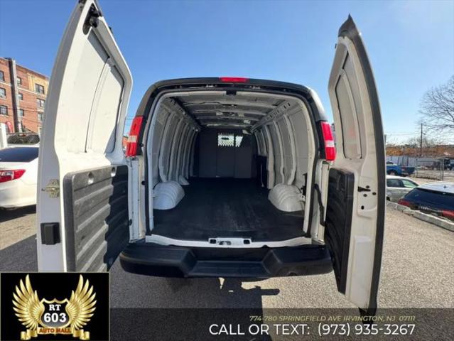 2023 GMC Savana Cargo RWD 2500 Extended Wheelbase Work Van