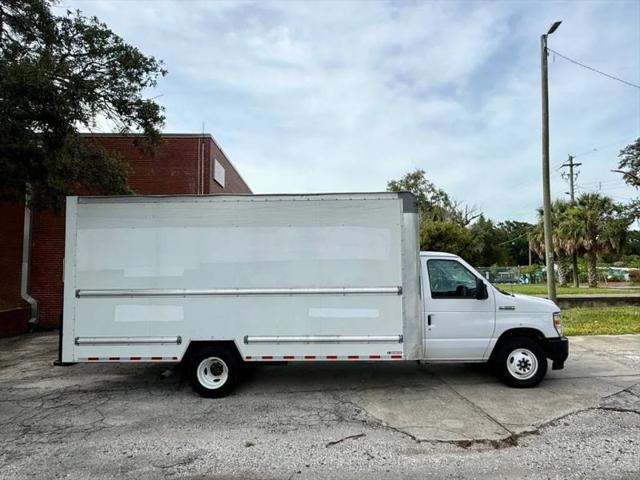 2022 Ford E-350 Cutaway Base