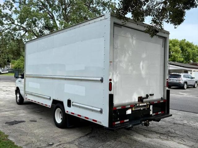 2022 Ford E-350 Cutaway Base
