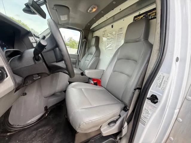 2022 Ford E-350 Cutaway Base
