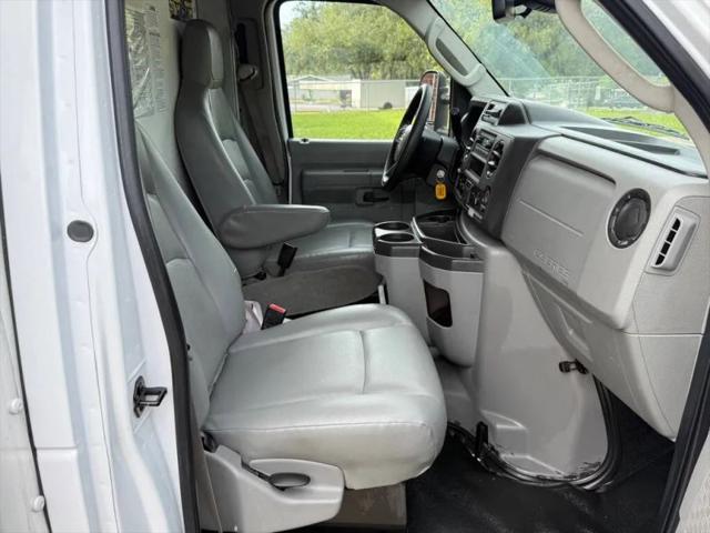 2022 Ford E-350 Cutaway Base