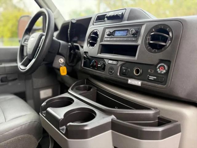 2022 Ford E-350 Cutaway Base