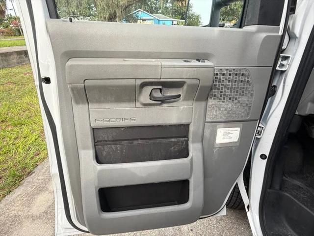 2022 Ford E-350 Cutaway Base