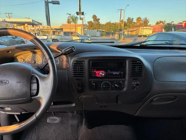 2002 Ford F-150 LARIAT