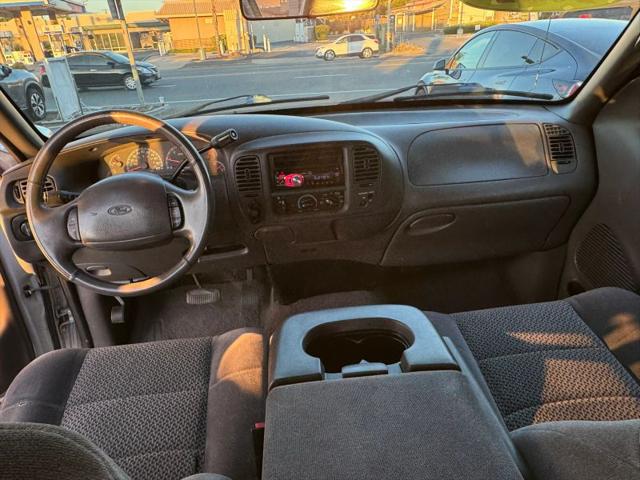 2002 Ford F-150 LARIAT