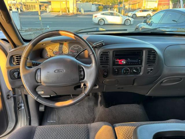 2002 Ford F-150 LARIAT