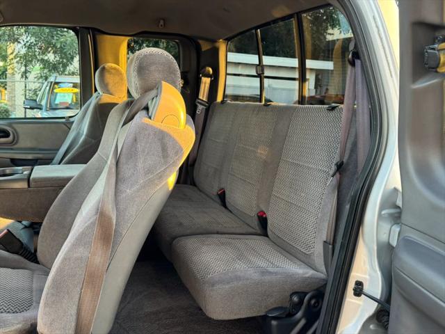 2002 Ford F-150 LARIAT