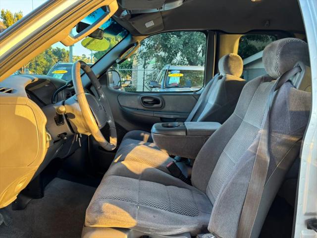 2002 Ford F-150 LARIAT