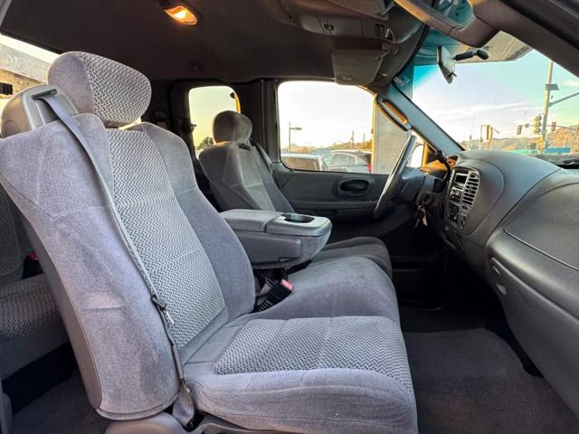 2002 Ford F-150 LARIAT