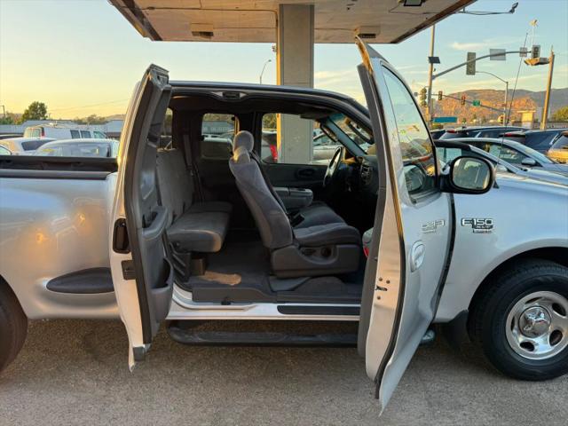 2002 Ford F-150 LARIAT
