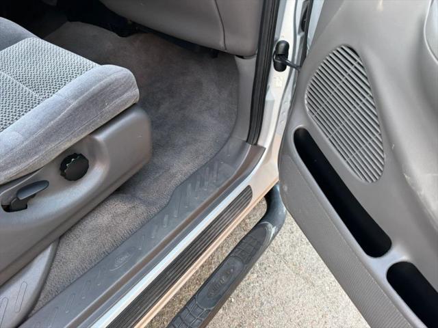 2002 Ford F-150 LARIAT