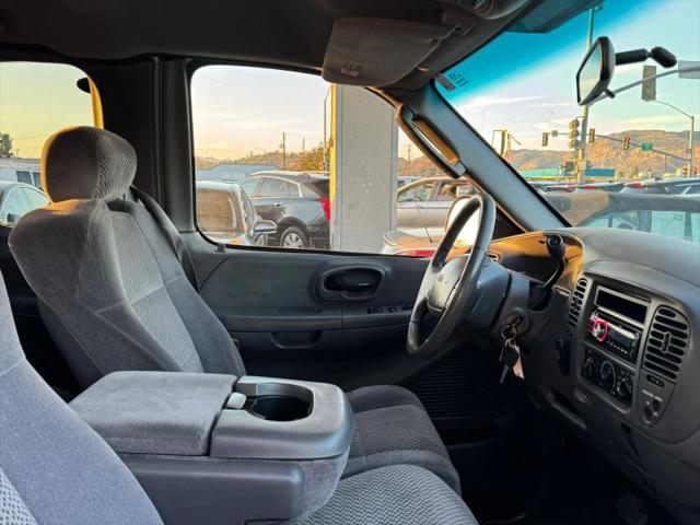 2002 Ford F-150 LARIAT