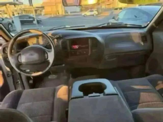 2002 Ford F-150 LARIAT
