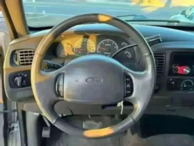 2002 Ford F-150 LARIAT