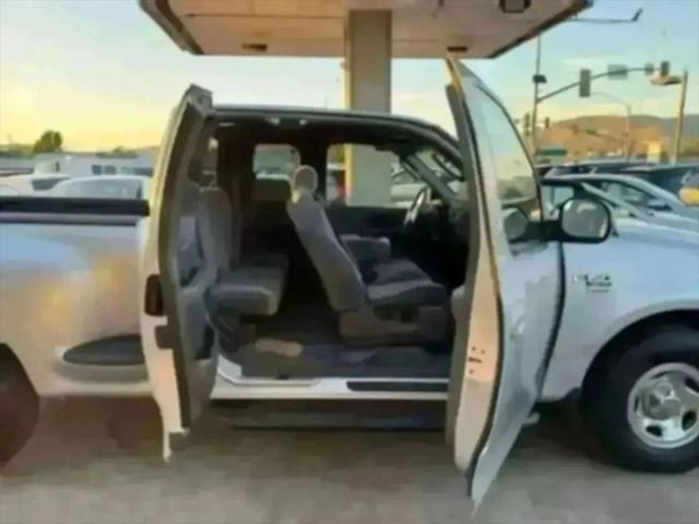 2002 Ford F-150 LARIAT