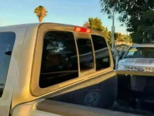 2002 Ford F-150 LARIAT
