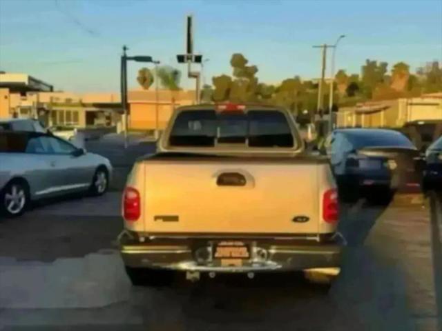 2002 Ford F-150 LARIAT