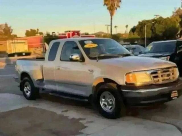 2002 Ford F-150 LARIAT