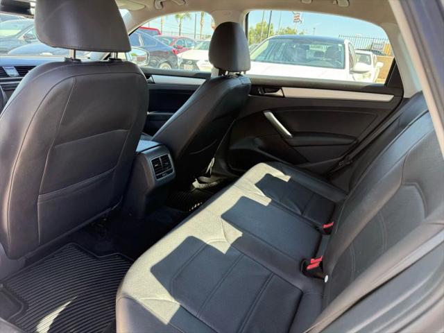 2013 Volkswagen Passat 2.5L SE