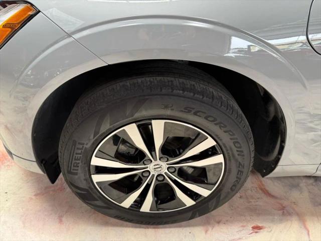 2024 Volvo XC60 Recharge T8 Core Dark Theme