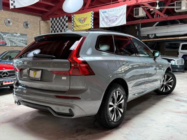 2024 Volvo XC60 Recharge T8 Core Dark Theme