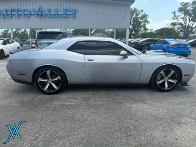 2017 Dodge Challenger R/T Shaker