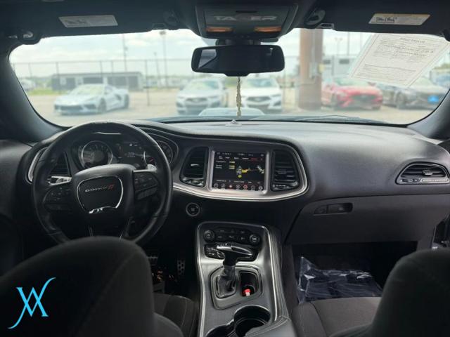 2017 Dodge Challenger R/T Shaker