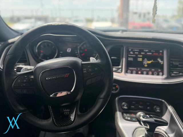 2017 Dodge Challenger R/T Shaker