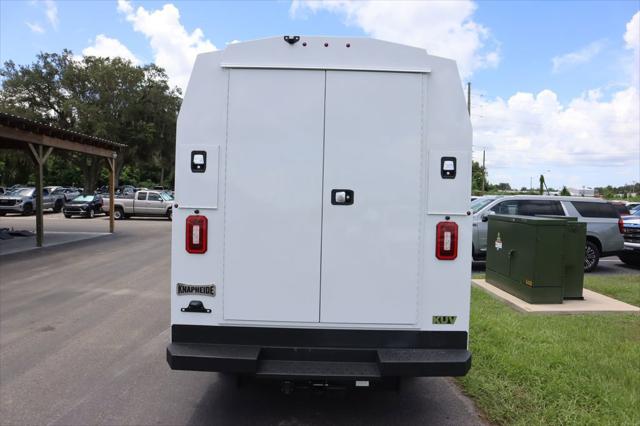 2025 GMC Savana Cutaway Work Van