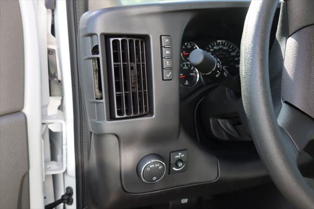 2025 GMC Savana Cutaway Work Van