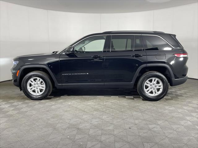 2023 Jeep Grand Cherokee Laredo 4x4
