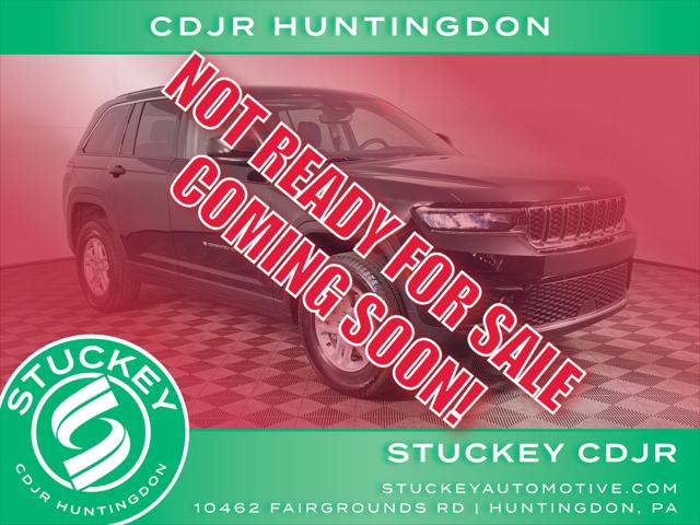 2023 Jeep Grand Cherokee Laredo 4x4