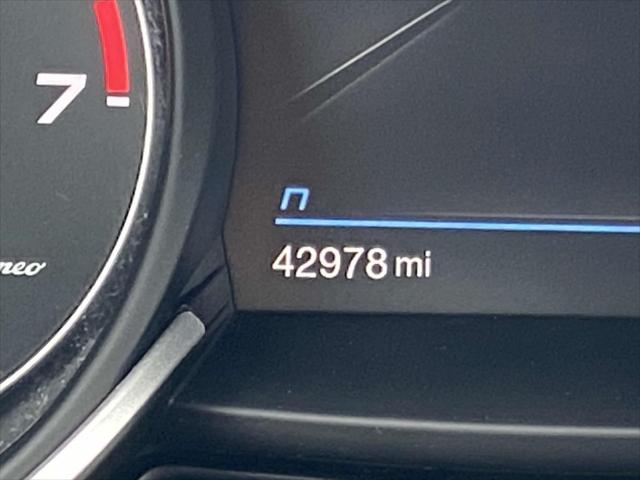 2022 Alfa Romeo Stelvio Veloce Ti AWD 2022 Alfa Romeo Stelvio Veloce Ti AWD