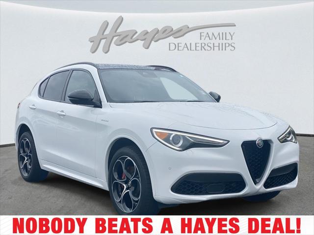 2022 Alfa Romeo Stelvio Veloce Ti AWD 2022 Alfa Romeo Stelvio Veloce Ti AWD