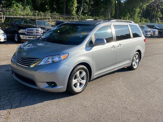 2015 Toyota Sienna LE