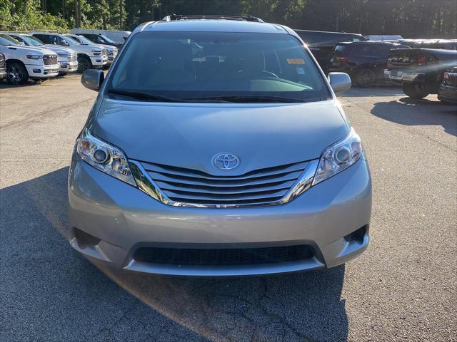 2015 Toyota Sienna LE