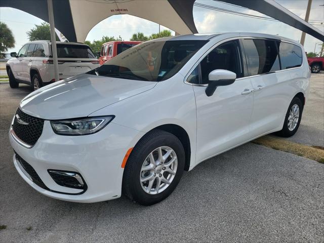 2023 Chrysler Pacifica Touring