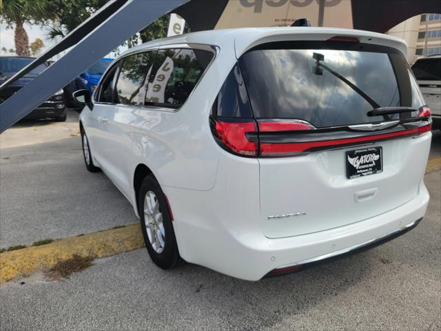 2023 Chrysler Pacifica Touring