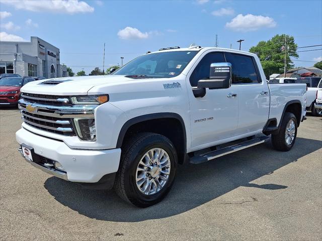 2022 Chevrolet Silverado 3500HD 4WD Crew Cab Standard Bed High Country