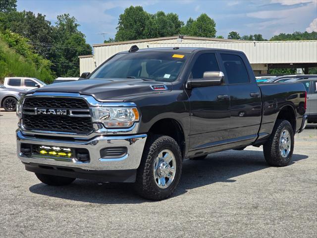 2021 RAM 3500 Tradesman Crew Cab 4x4 64 Box