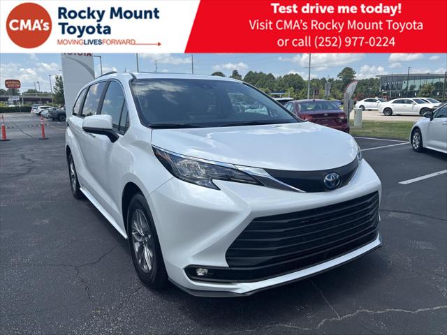 2025 Toyota Sienna XLE