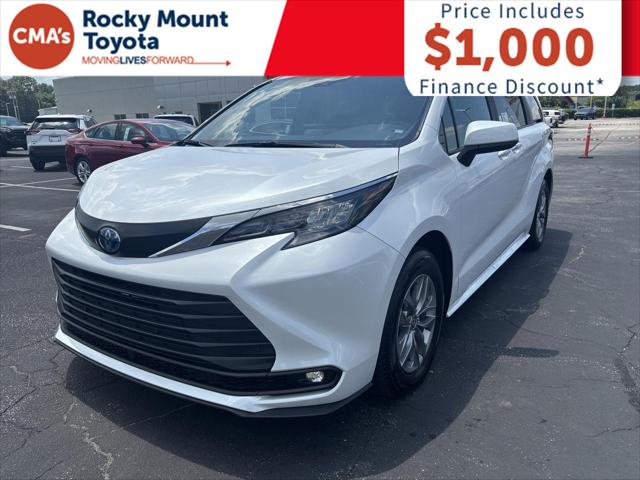 2025 Toyota Sienna XLE