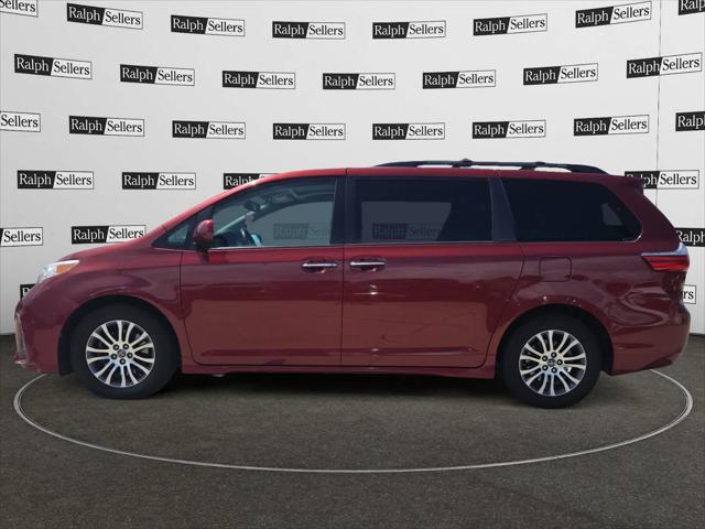 2020 Toyota Sienna XLE