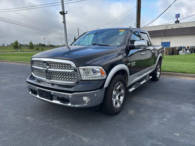 2017 RAM 1500 Laramie Crew Cab 4x4 57 Box